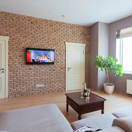 Stylish Views In The Parasol. Parus .obolonskaya Embankment Apartment Kyiv